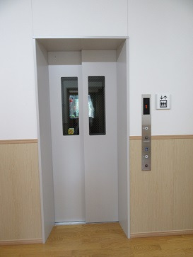施設の写真1（エレベーター）